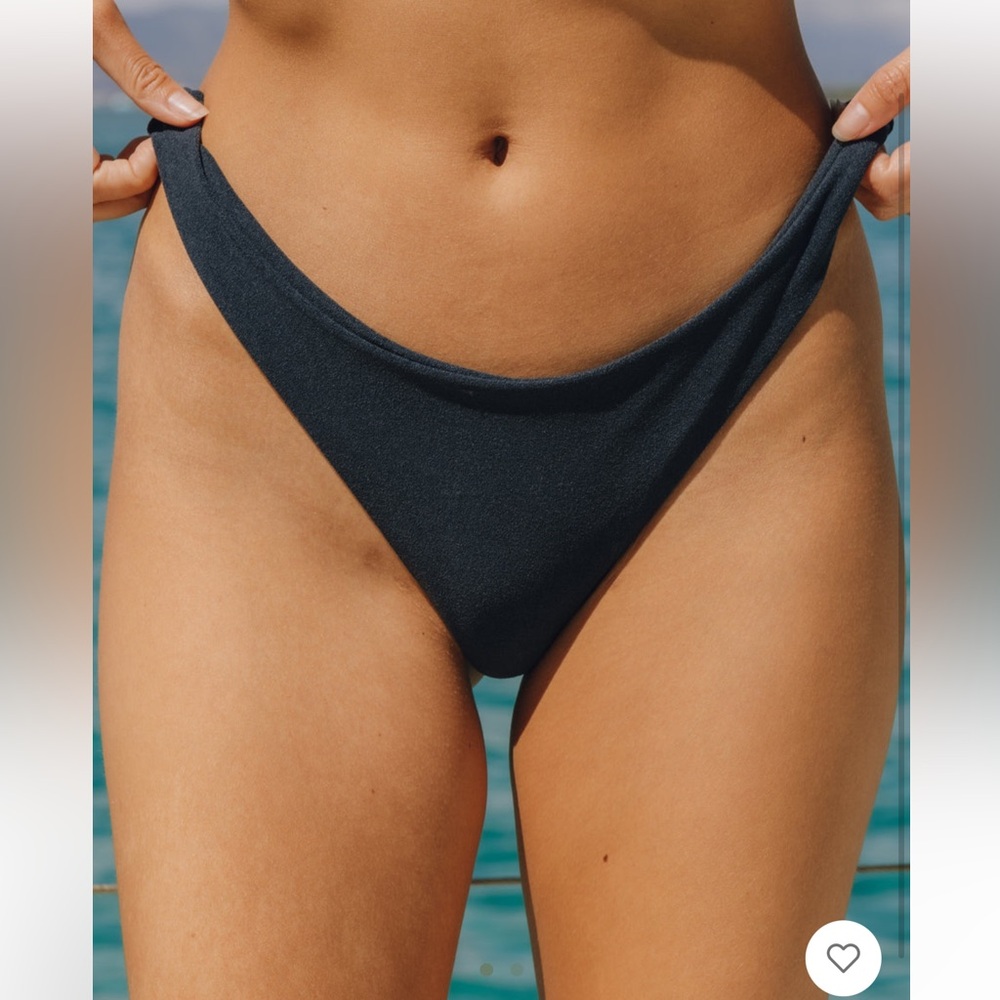 Daily Drills Navy Bikini Bottoms Size Small